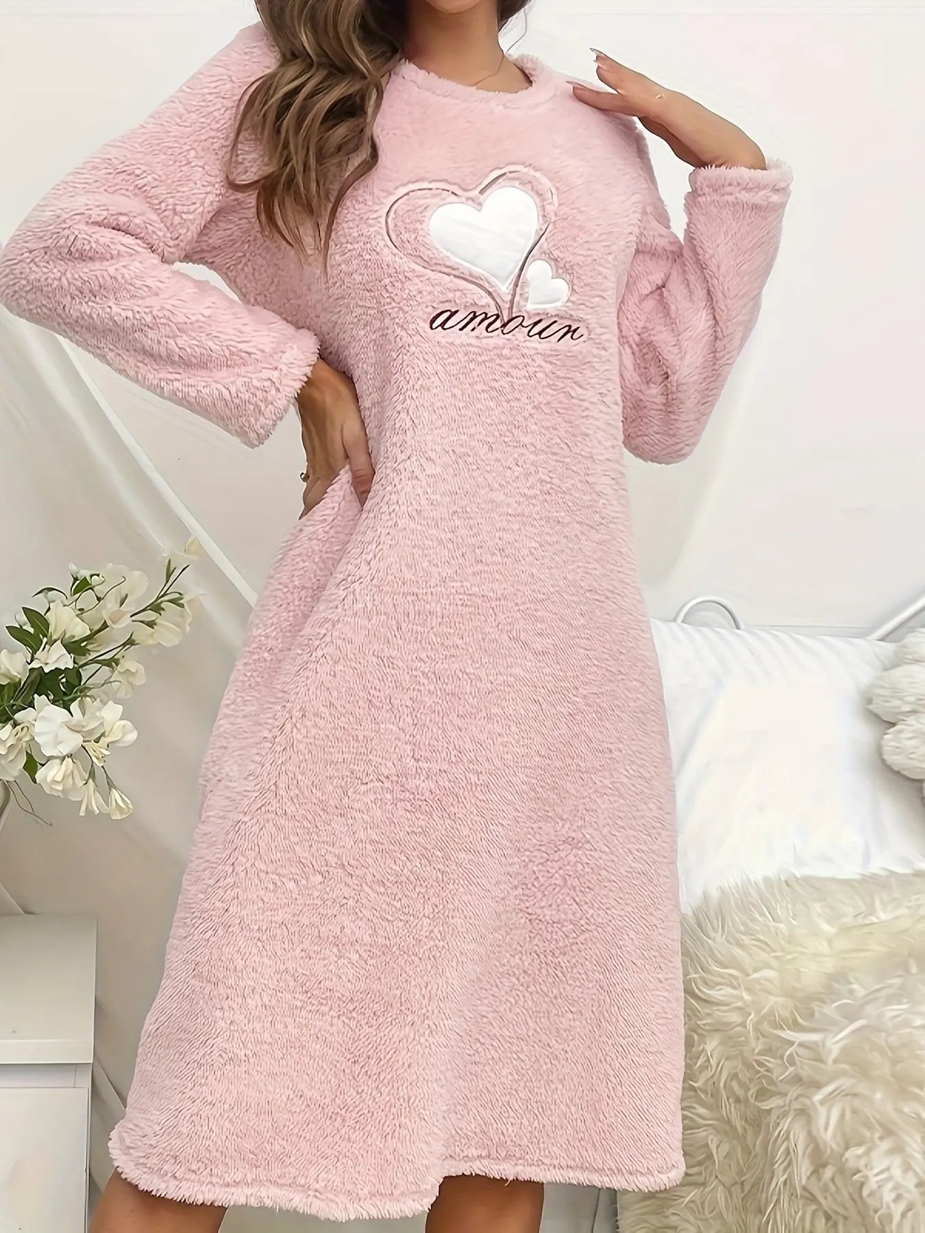 Women's Heart & Letter Pattern Plush Thickened Casual Sleepwear Dress, Long Sleeve Round Neck Loose Fit Dress, Comfortable Nightgown For Fall & Winter MyFave Boutique