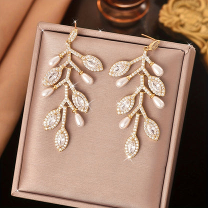 A Pair Of Gold-plated Jewelry, Leaves, Pearls, Tassels, Creative Design Earrings, Elegant, Stylish, Simple And Versatile, Which Is An Excellent Choice For Girls And Ladies To Wear At Daily Gift-giving Parties MyFave Boutique