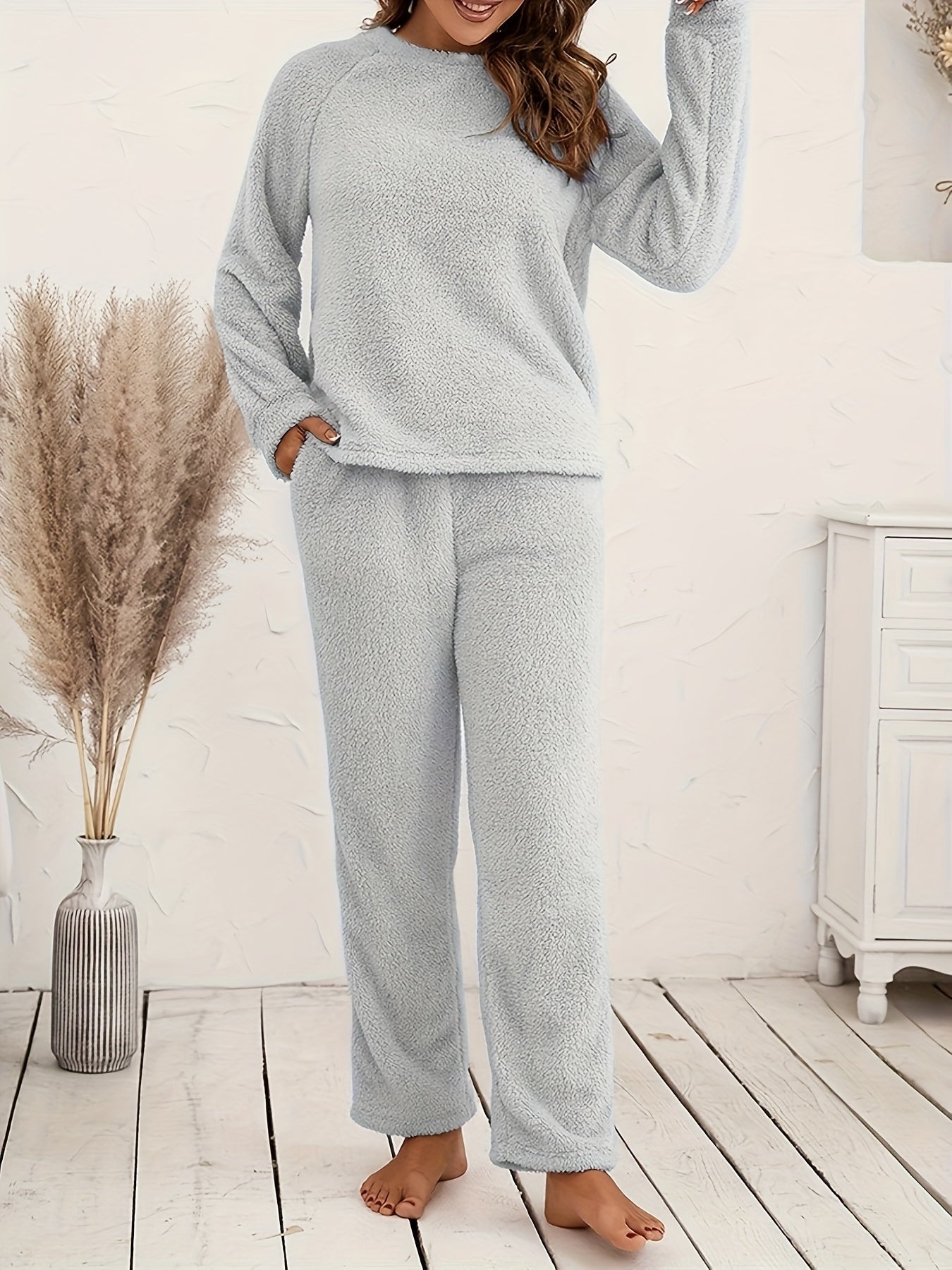 Women's Casual Solid Fleece Thick Pajama Set, Long Sleeve Round Neck Top & Pants, Comfortable Relaxed Fit For Fall & Winter MyFave Boutique