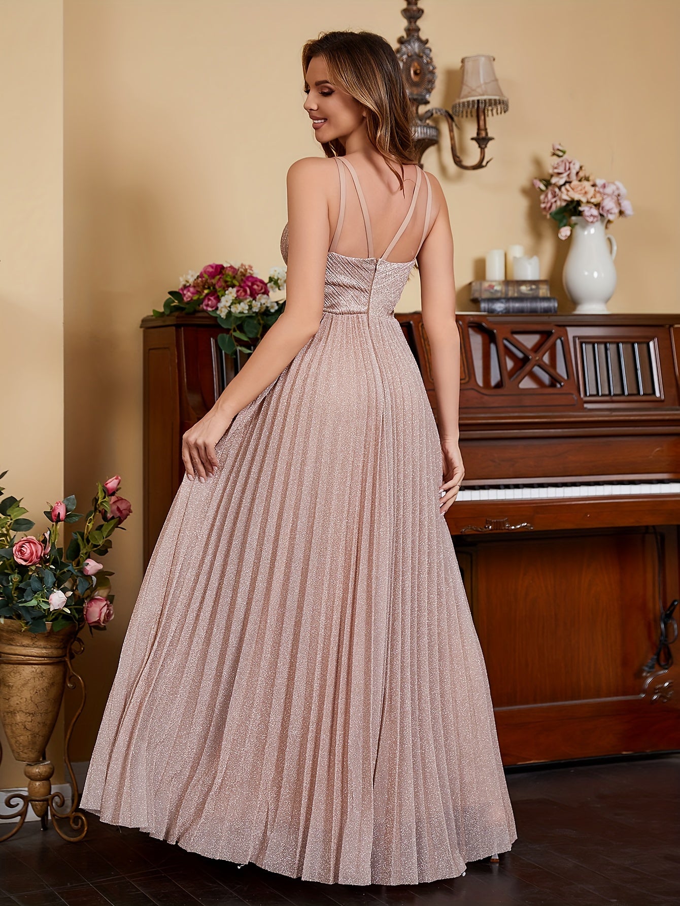 Dusty Rose Sparkly Bridesmaid Dresses Long For Women Wedding Guest Party Gowns Halter Pleated Formal Evening Party Gowns Key Hole Front A-Line Zipper Back Homeocming Dresses Long For Teens Hoco Cocktail Gowns MyFave Boutique