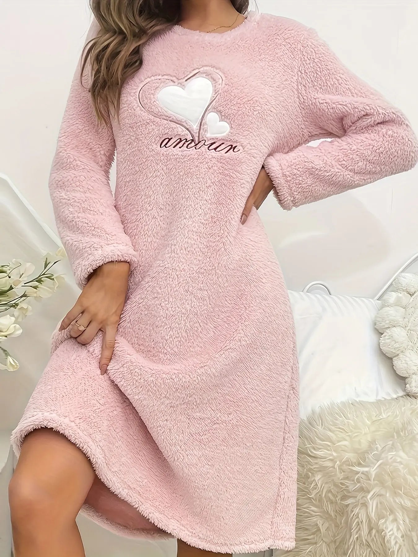 Women's Heart & Letter Pattern Plush Thickened Casual Sleepwear Dress, Long Sleeve Round Neck Loose Fit Dress, Comfortable Nightgown For Fall & Winter MyFave Boutique