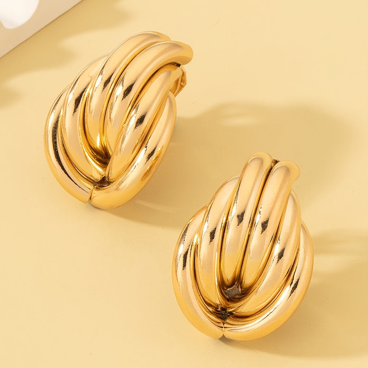 Simple Fashion Golden Twist Stud Earrings, For Women Holiday Birthday Dating Prom Banquet Wedding Party Holiday Shopping Business Accessories MyFave Boutique