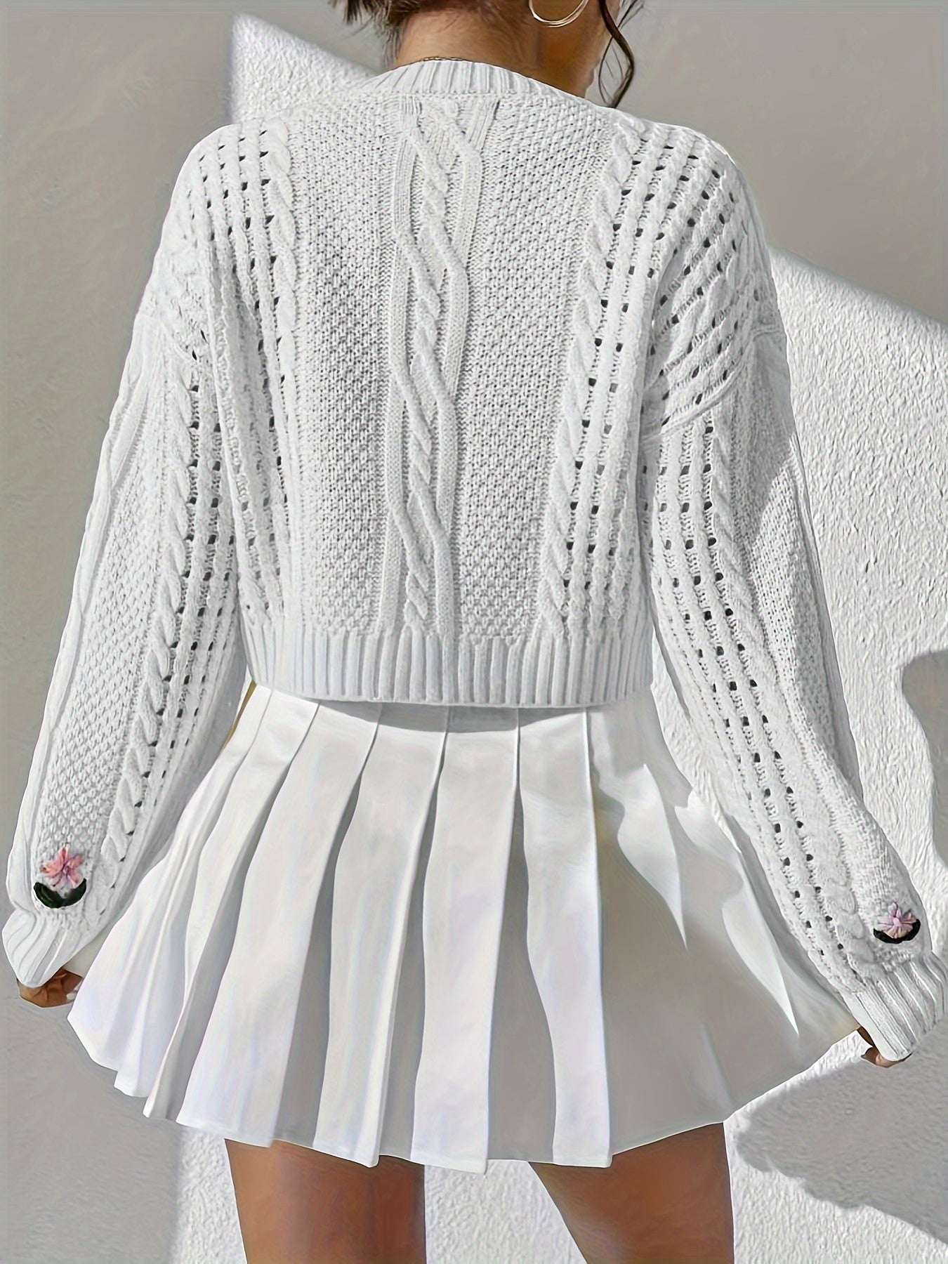 Cozy and Chic Cropped Knit Sweater for Women - Casual Crew Neck Long Sleeve Top for Any Occasion MyFave Boutique